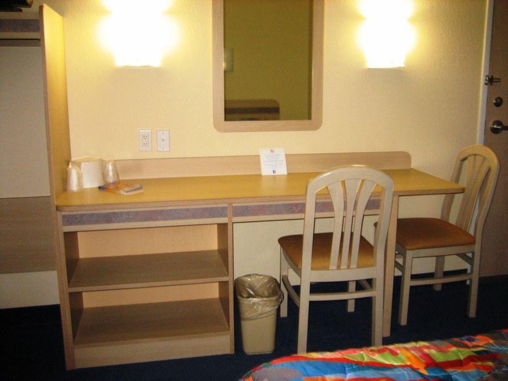 Motel 6-Huntsville, On 외부 사진