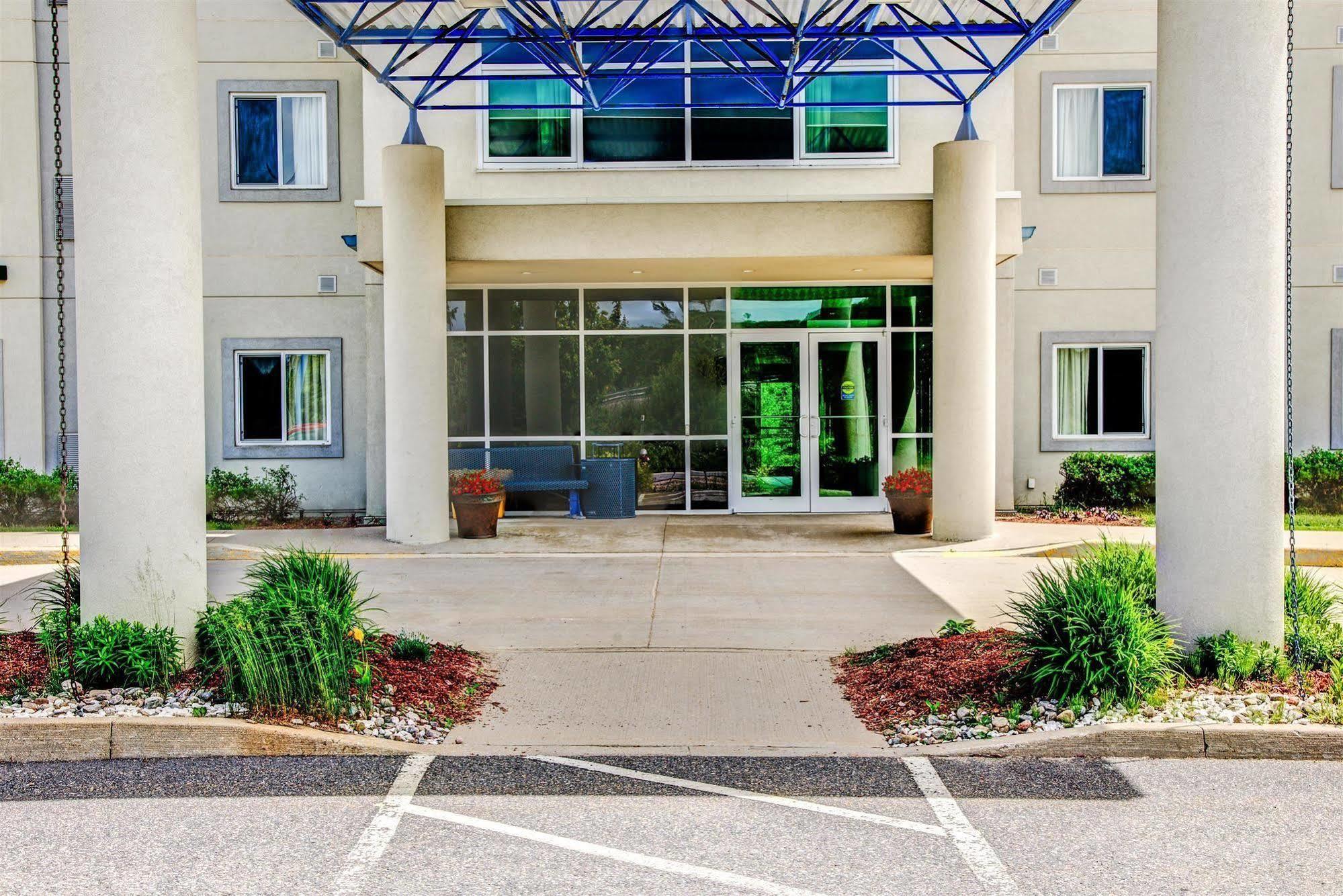Motel 6-Huntsville, On 외부 사진