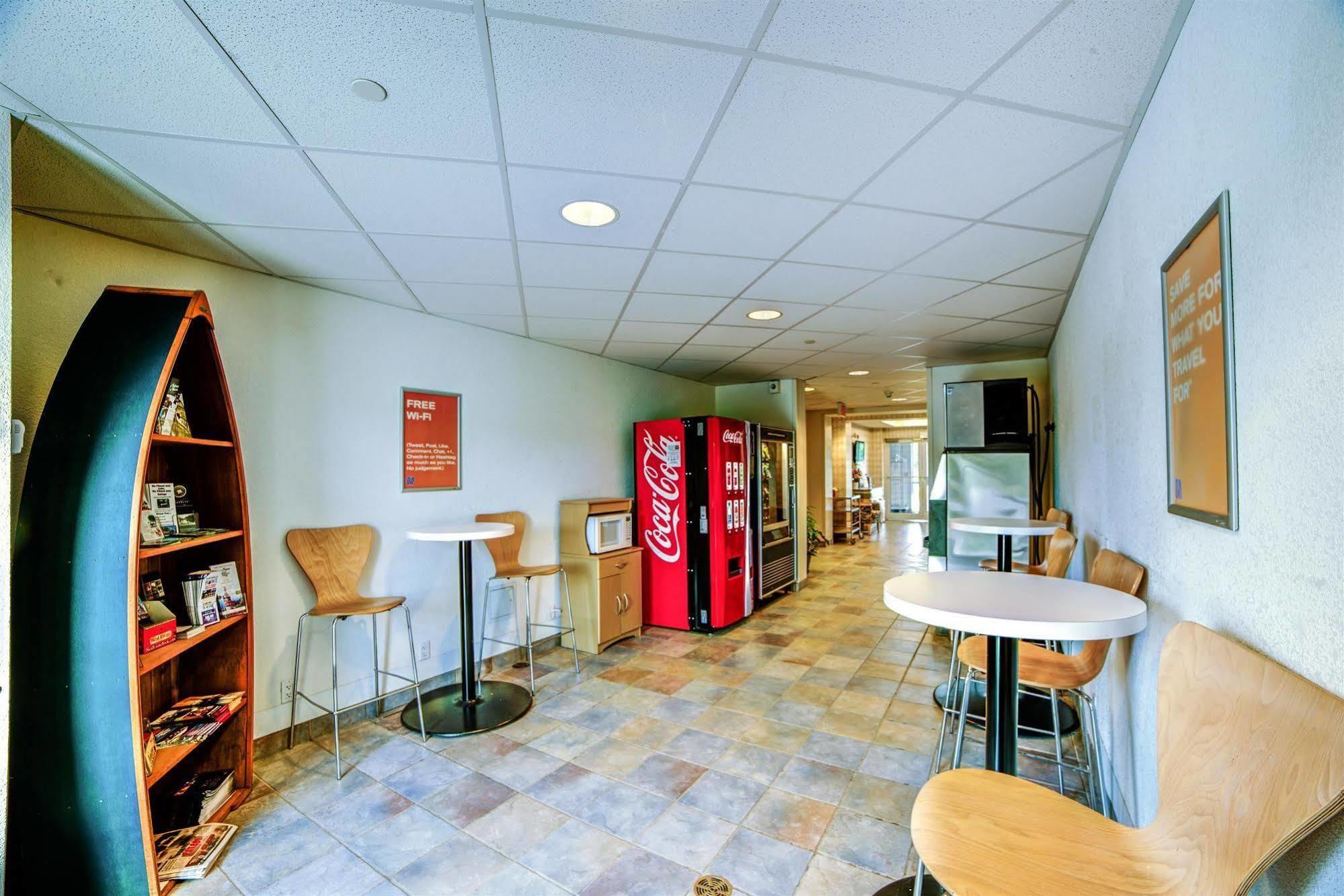 Motel 6-Huntsville, On 외부 사진
