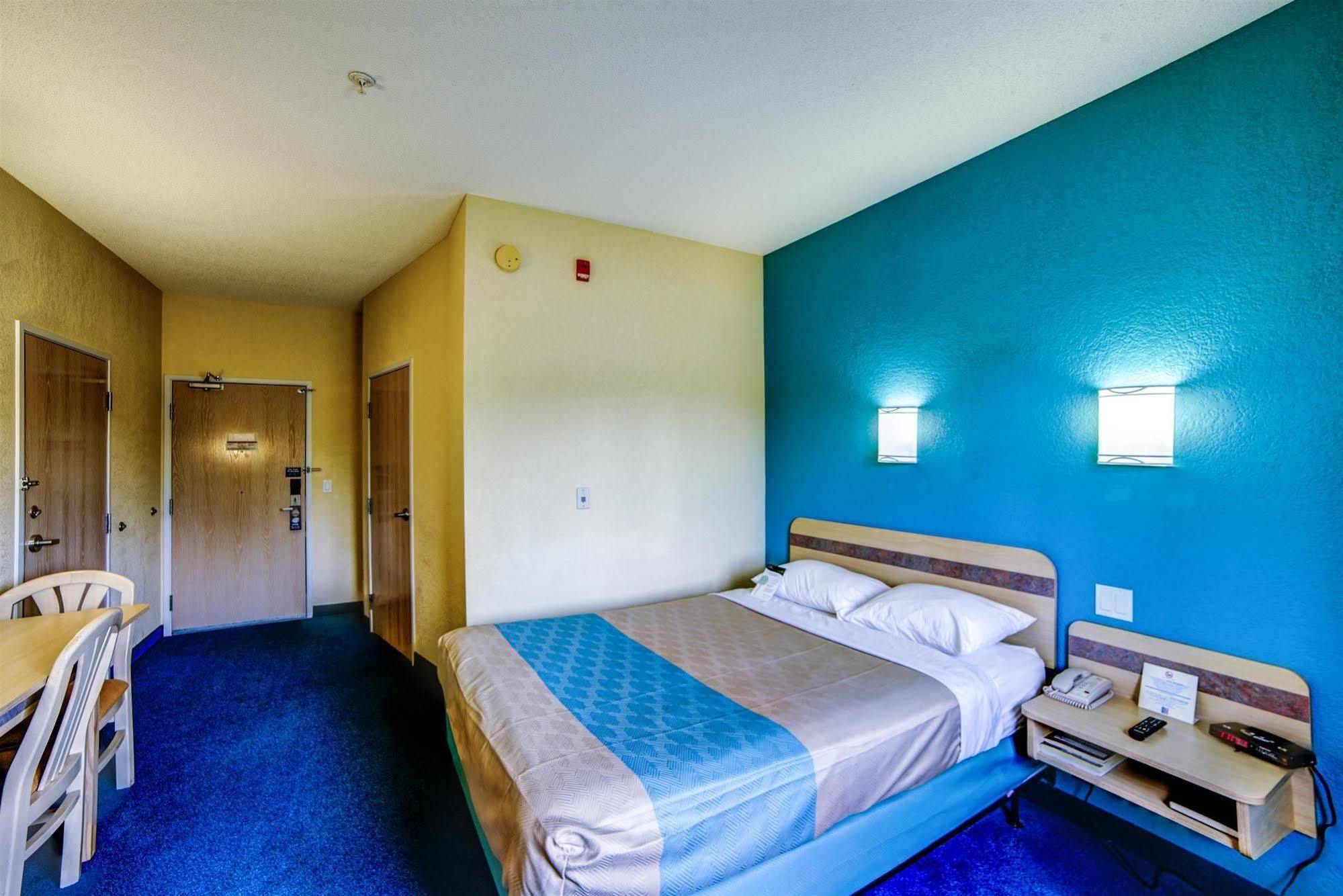 Motel 6-Huntsville, On 외부 사진